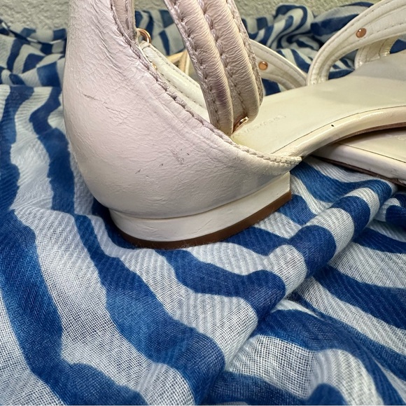 Balenciaga Leather Sandals 38 Ivory Color with Gold Tone Hardware GUC - Picture 6 of 15